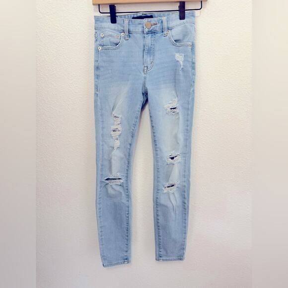 Aeropostale Denim - Aeropostale Women's Light Blue Skinny Distressed Jeans size 0 short